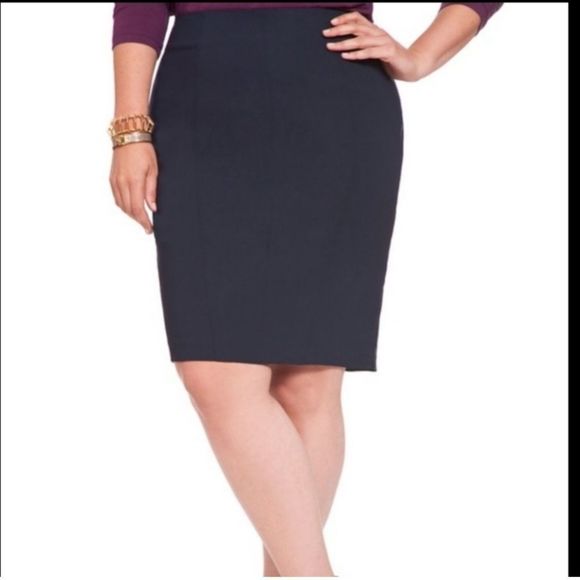 ELOQUII Luxe Doubleweave Pencil Skirt Navy Blue - Picture 1 of 8